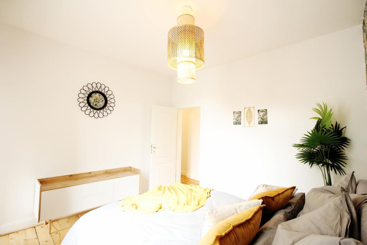 Secret Hideaways Tropical Feeling Mit 2 Schlafzimmer Nahe City L Messe L Flughafen L Hbf Duisburgo Exterior foto